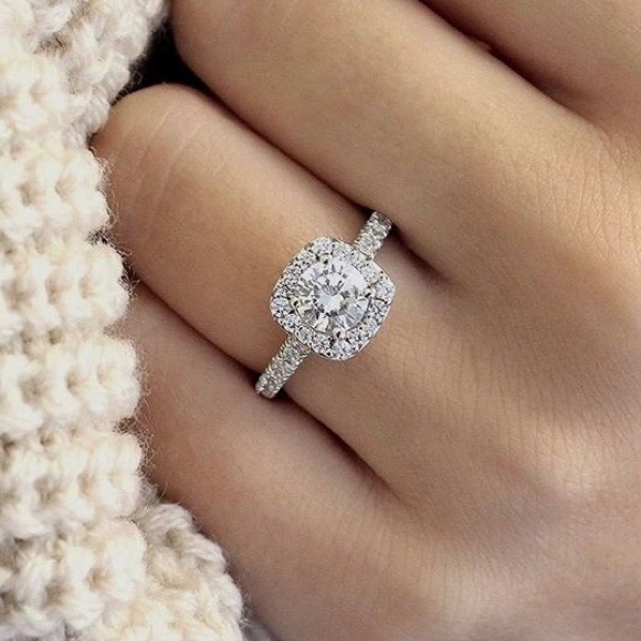 18K White Sapphire Gold Filled Ring - Picture 4 of 4